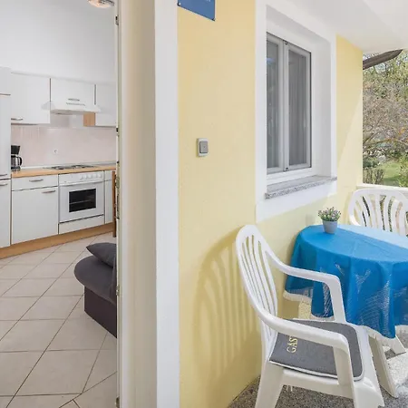 1 Bedroom Stunning Apartment In Porec Apartment