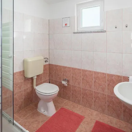 1 Bedroom Stunning Apartment In Porec